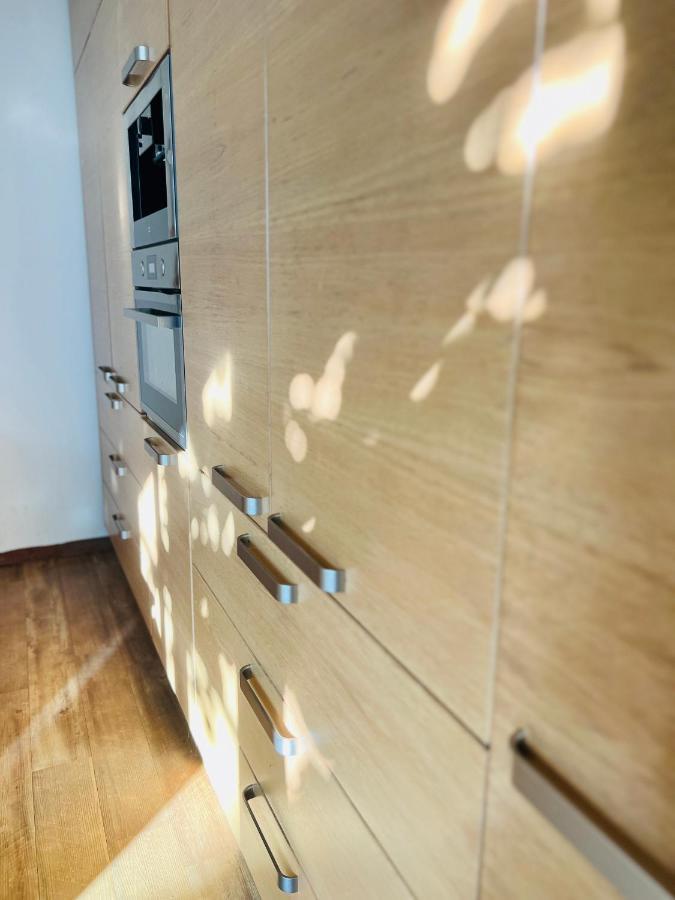 Sunny App Lägenhet Ljubljana Exteriör bild